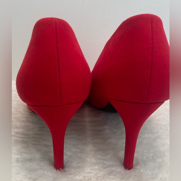 A NEW DAY Women's Red Faux Suede Heels - Size 9 - EUC - Picture 6 of 9
